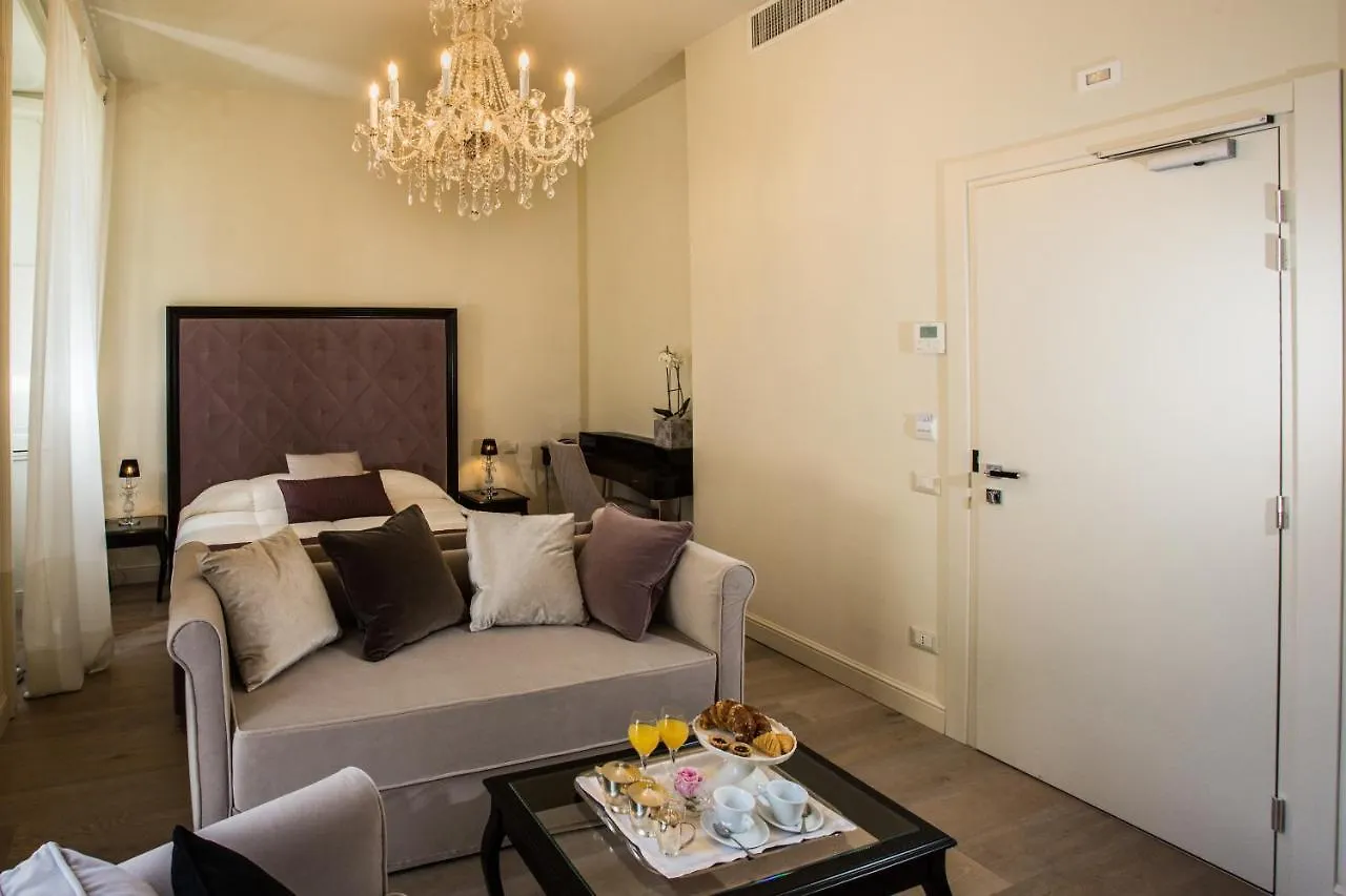 Hotel Villa Giulia Valmadrera 3*,